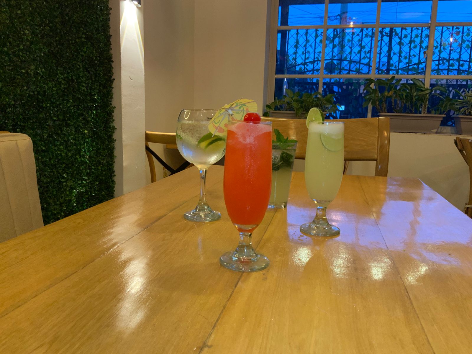 Cocteles artesanales La Jaiba Gastrobar